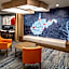Holiday Inn Express & Suites Fairmont By IHG