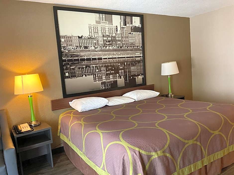 Super 8 by Wyndham Chattanooga/East Ridge