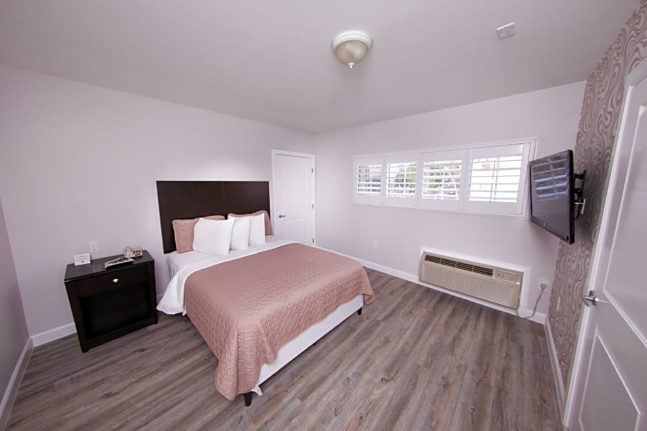 Metropolitan Inn & Suites