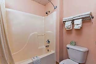 King Suite - Non-Smoking