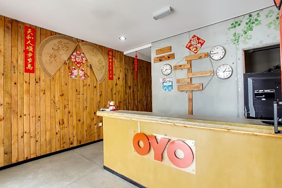 OYO 89454 Hotel Pavilion Inn