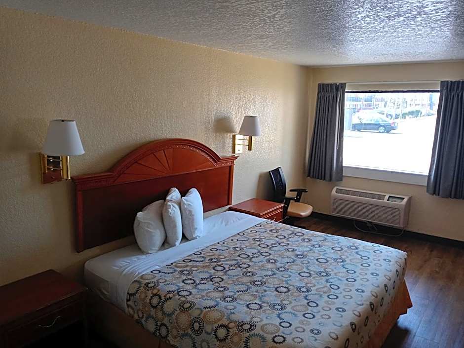 Hole Inn the Wall Hotel - Sunset Plaza - Fort Walton Beach