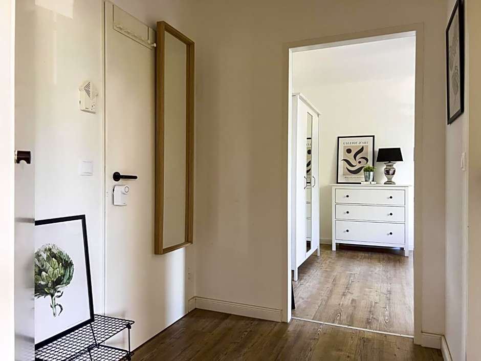 homebydoni - zentral I Parkplatz I Küche I Balkon