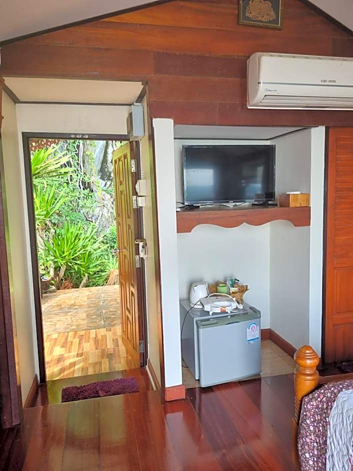 บ้านนางฟ้า เกาะสีชัง Baan Nangfa