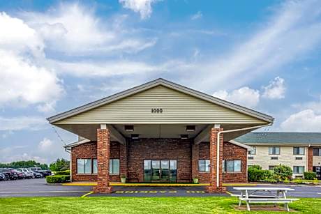 Super 8 by Wyndham Henrietta/Rochester Area