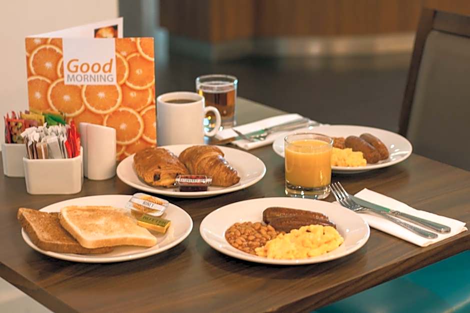 Holiday Inn Express London Heathrow T5 By IHG