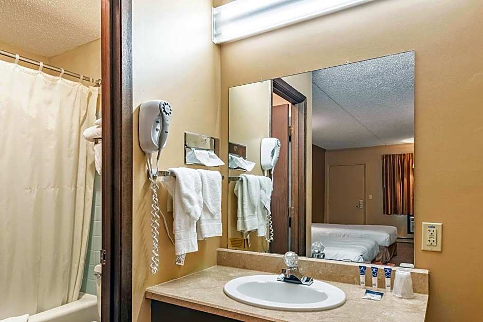 Americas Best Value Inn & Suites St. Marys