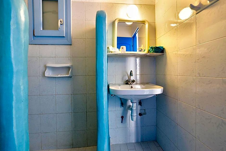 Stratos Apartments & Studios