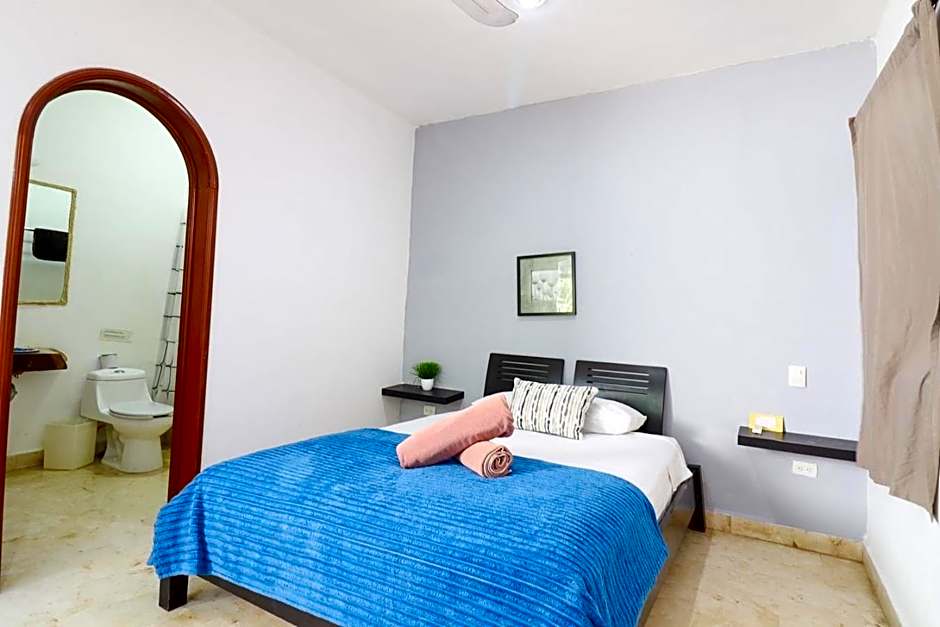Cozy stay near 5th Ave and beach