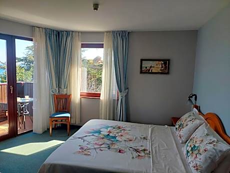 Deluxe Double Room with Sea View