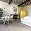 Very charming studio apartment on port in Cannes a short walk to Palais with Aircon and internet 411