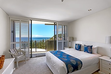 Three Bedroom Superior Ocean View Apartment