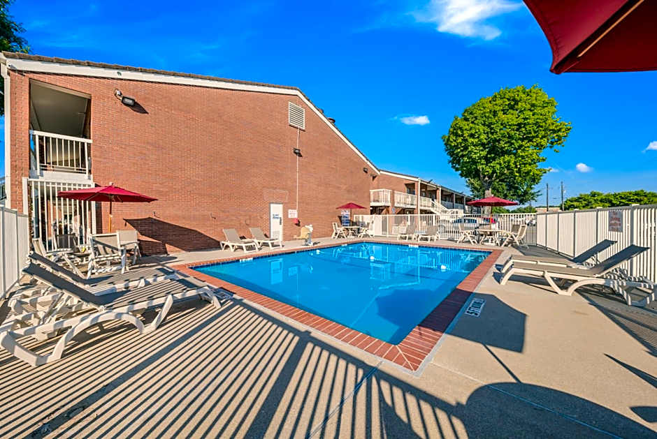 Motel 6-Plano, TX - Plano Northeast