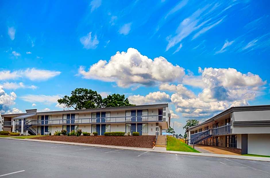 Clarion Pointe Morrow - Atlanta South