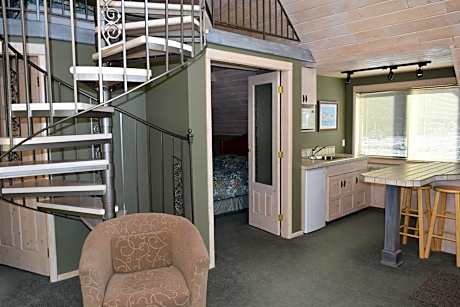 Suite with Lake View