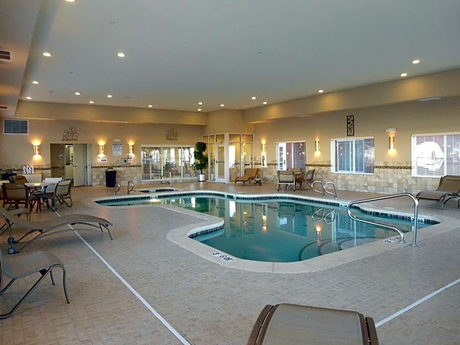 Holiday Inn Express and Suites Alpine By IHG