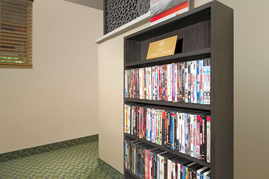 Candlewood Suites Richmond - South, an IHG Hotel