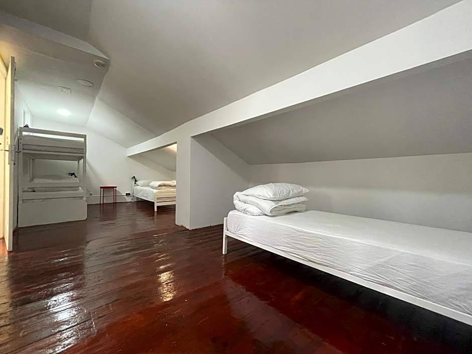 Owls Hostel Ildefonso