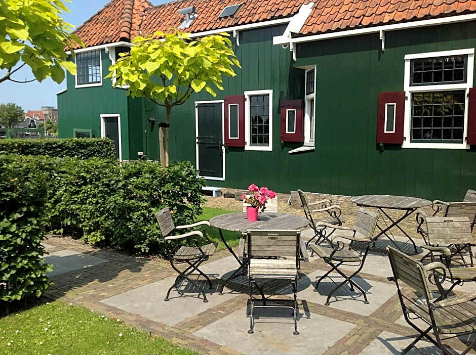 Stay overnight at Windmill Village Zaanse Schans - Amsterdam