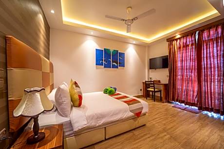 Deluxe Double Room with Balcony