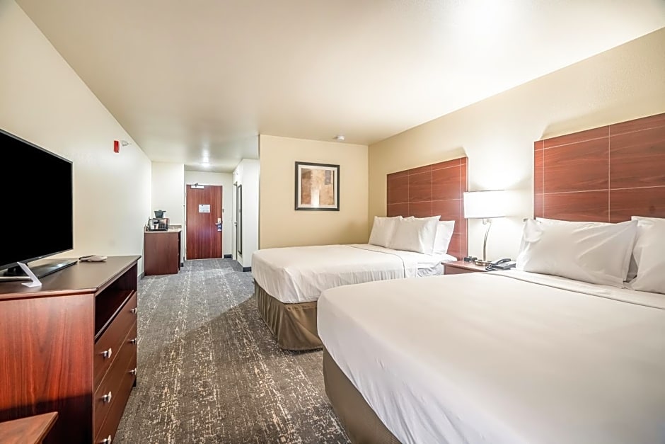 Cobblestone Hotel & Suites - Newport