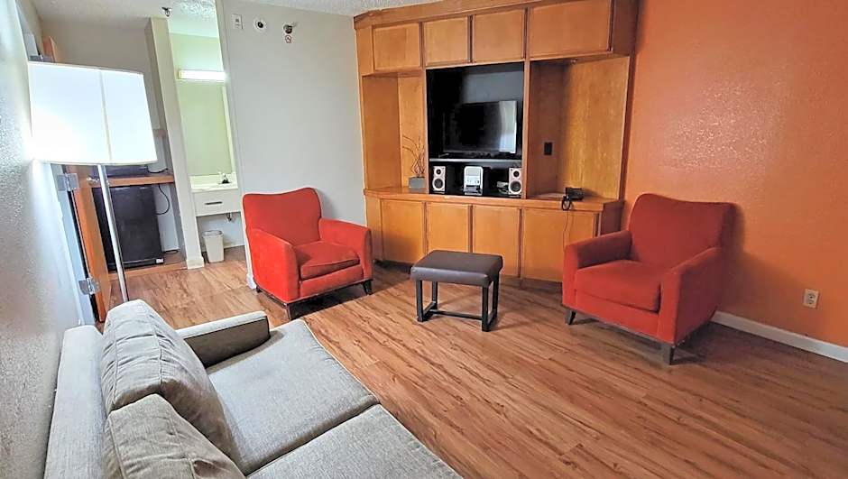 Studios & Suites 4 Less Charlotte