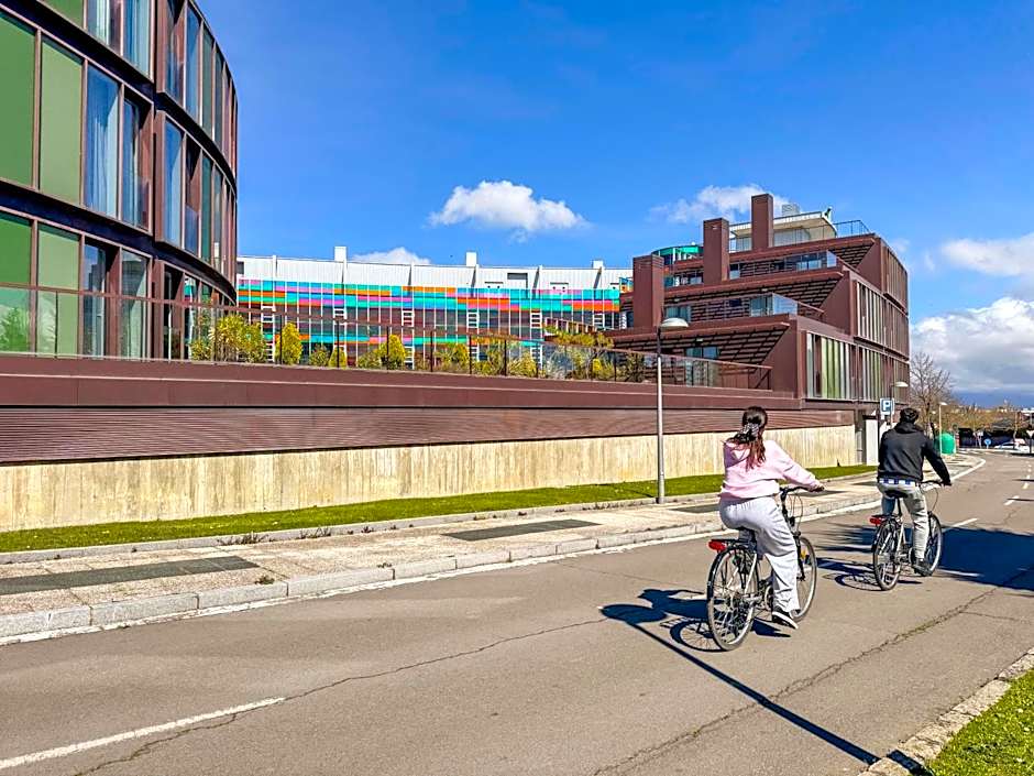 Hotel Zenit Jardines de Uleta Suites