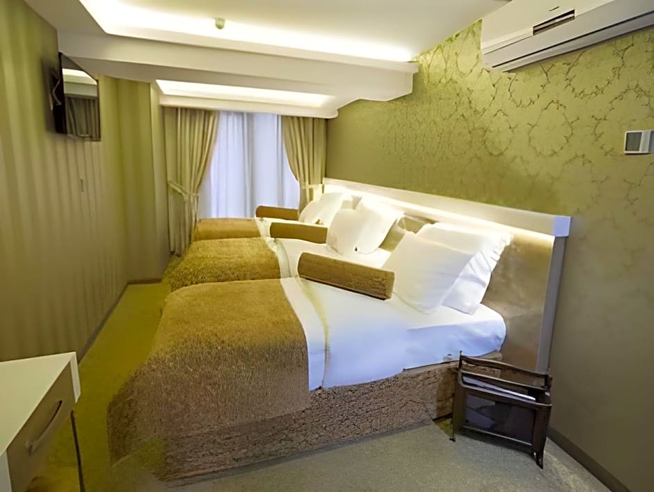 Golden Rain Hotel Old City