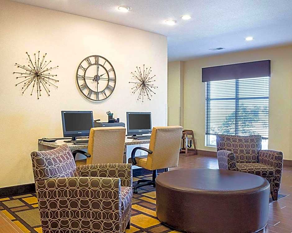 Quality Inn & Suites Minot North