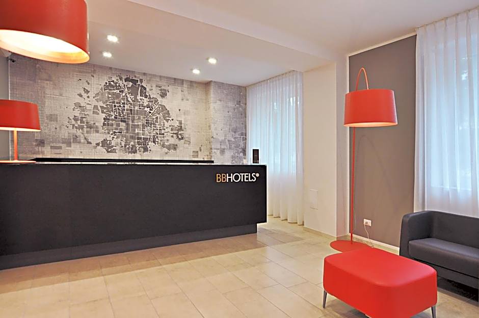 BB Hotels Aparthotel Visconti