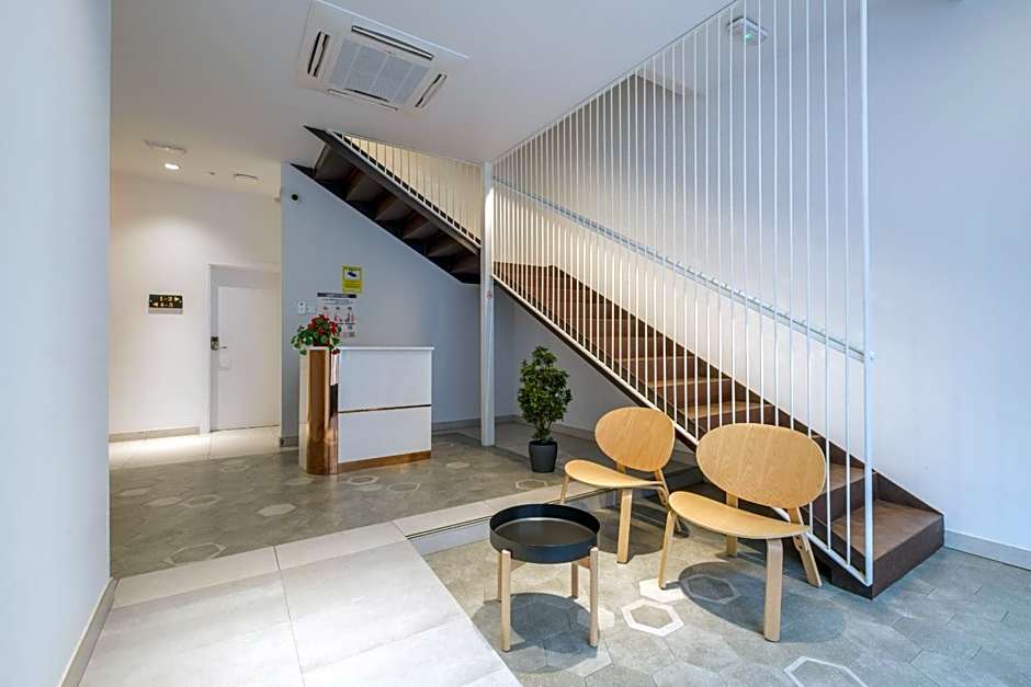 Gorgeous Apt with a Large Private Terrace