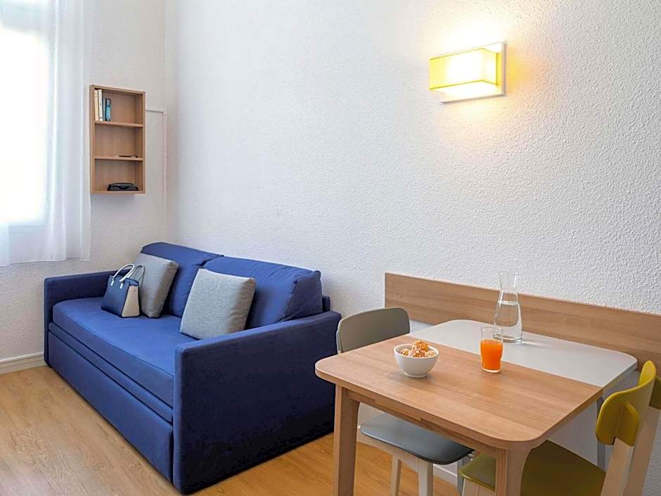 Adagio Access Defense Charras Aparthotel