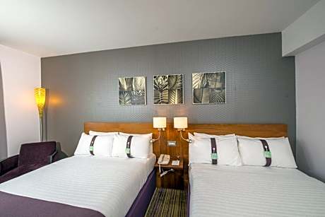 Standard Double Room with Two Double Beds and Pitch View