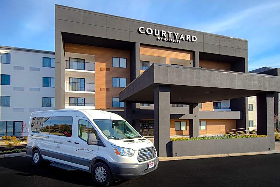 Courtyard by Marriott Cincinnati Airport