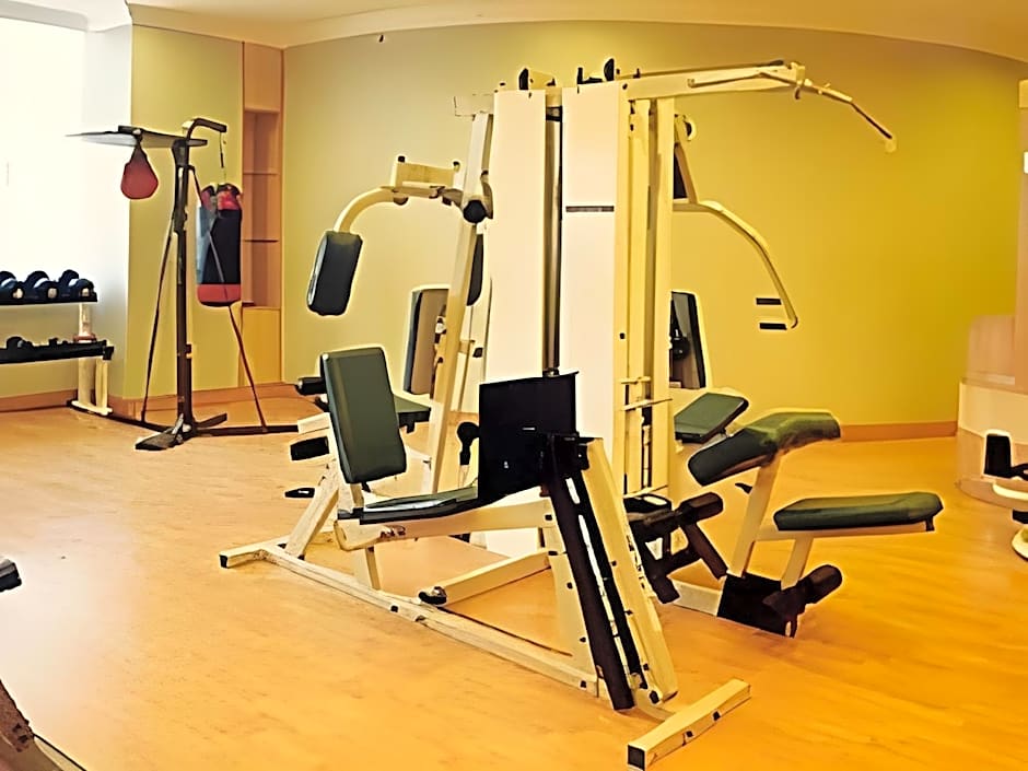 Kunming Green Land Hotel