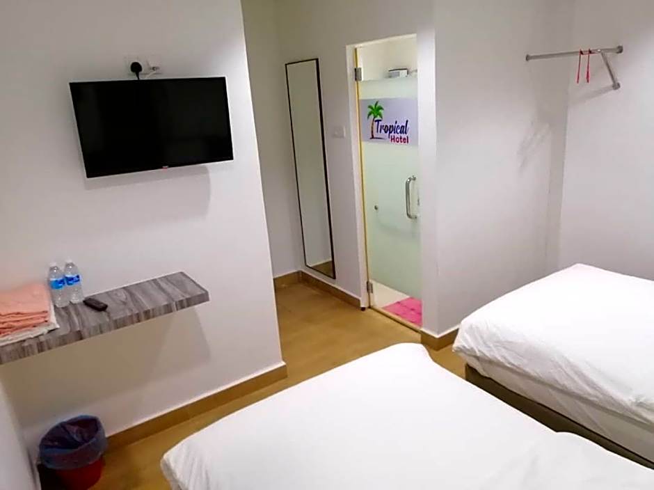 Tropical Hotel Kota Damansara