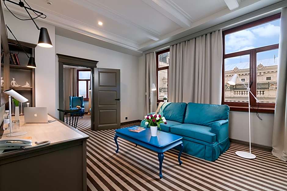 PANORAMA Lviv Hotel