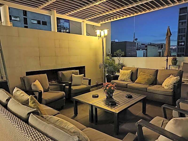 Lombardo Suites