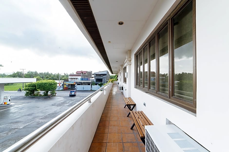 RedDoorz @ Arimbay Legazpi City