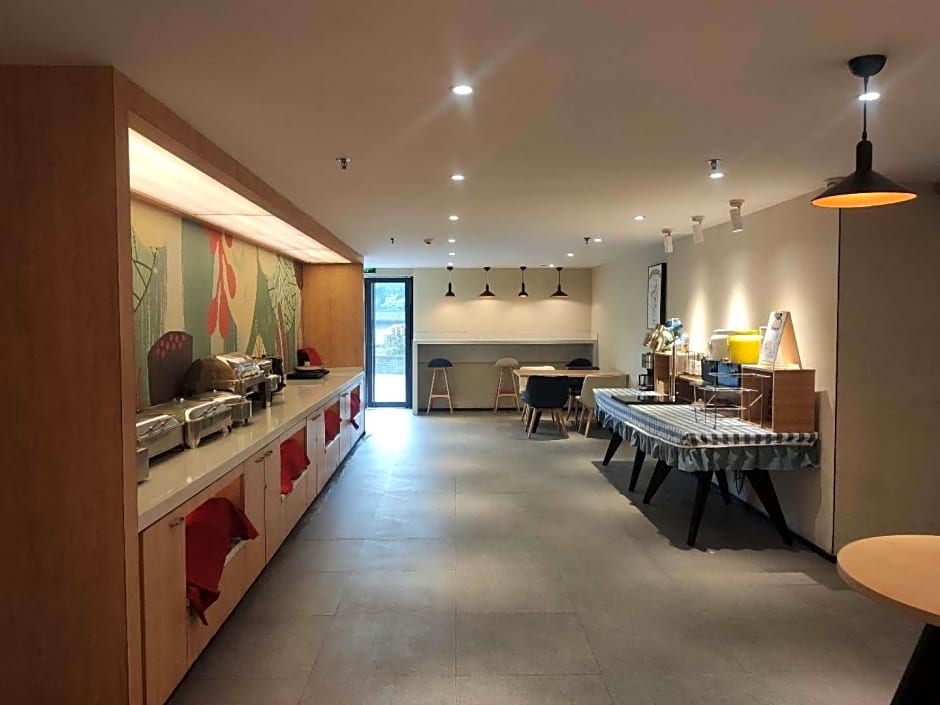 Hanting Hotel Wuxi Railway Station South Square