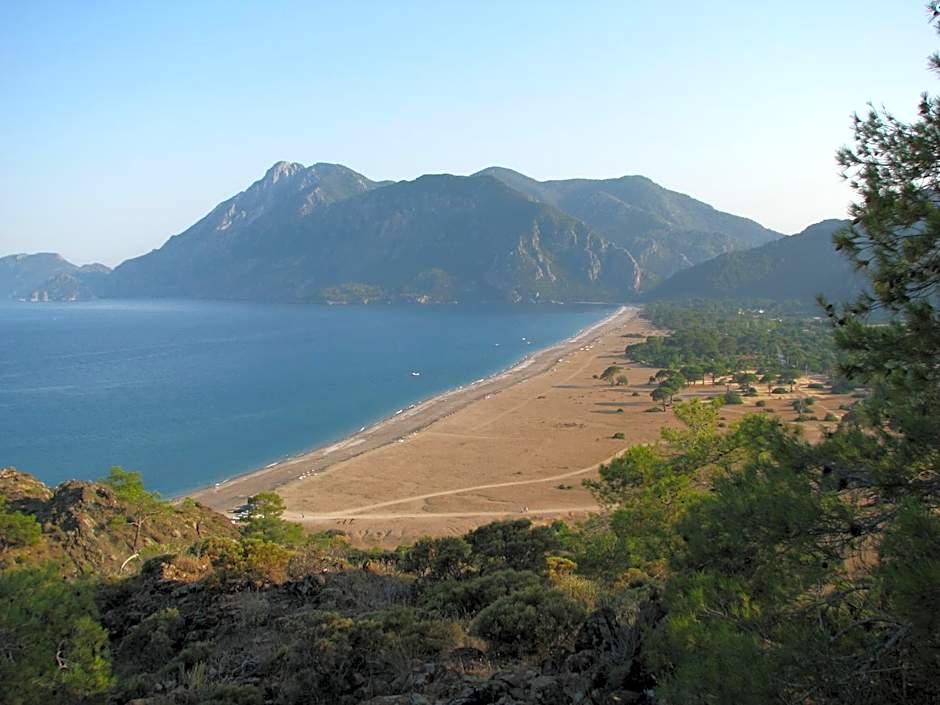 Baris Pension & Bungalows