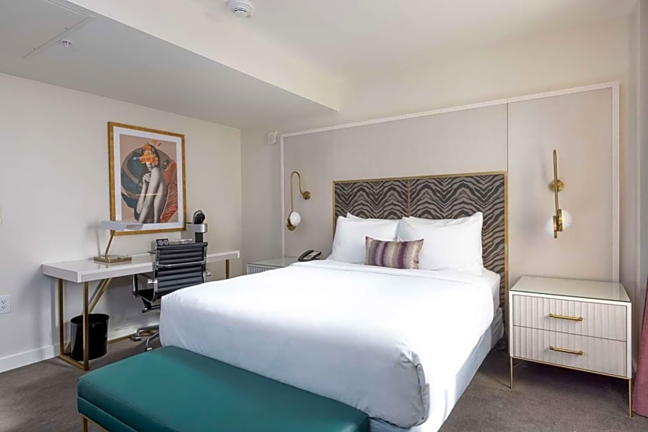 The Kelly Birmingham, Tapestry Collection By Hilton