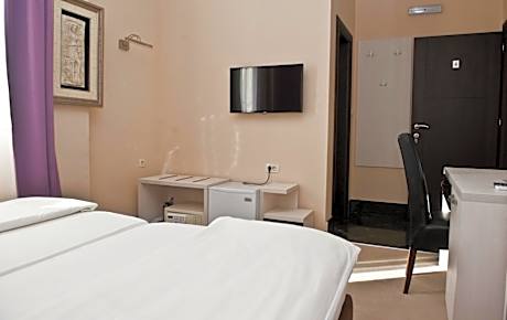 Economy Twin Room