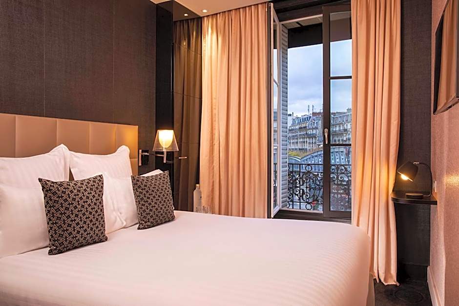 First Hotel Paris Tour Eiffel