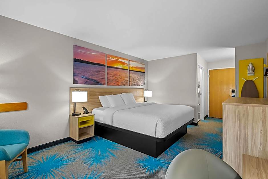 Days Inn by Wyndham Imlay City