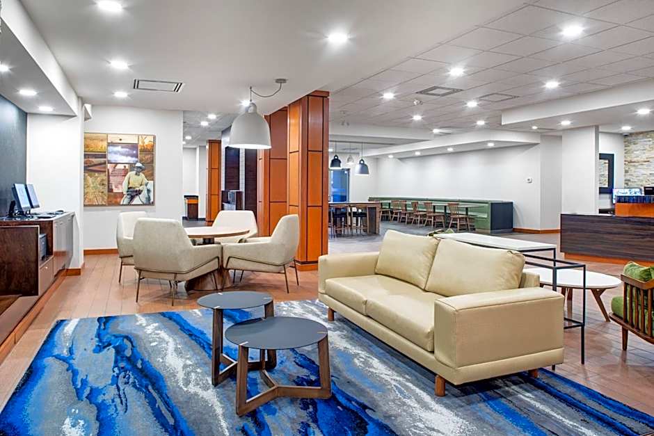 Fairfield Inn & Suites by Marriott Toronto Mississauga