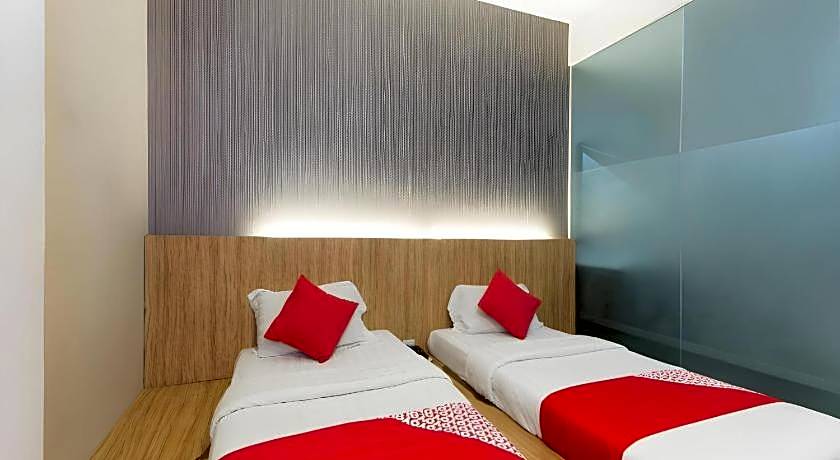 Super OYO 340 Comfort Hotel