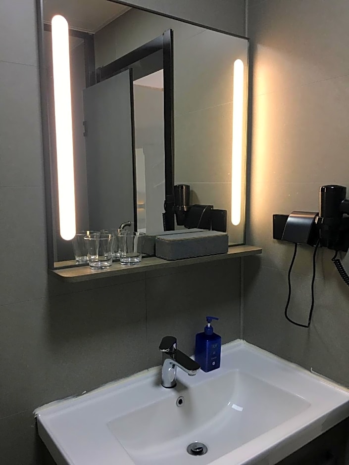 Hanting Hotel Nanjing Xinjiekou Huaqiao Road