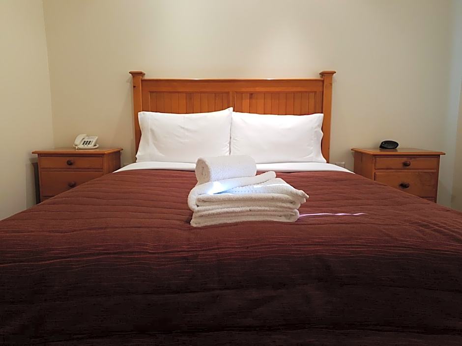 Rosewood Court Motel