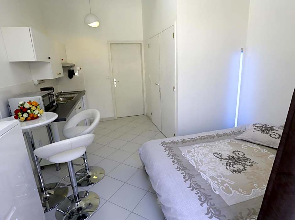 Les Bains Douches